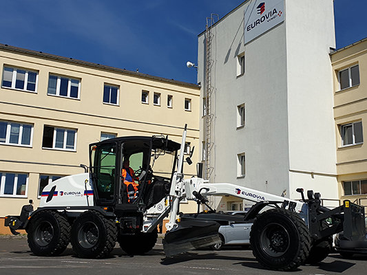 Two CASE 856C graders expand the fleet of the Czech Republic’s leading transport-engineering company